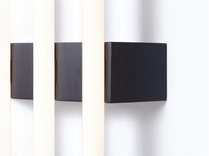 Minimism Triple wandlamp, zwart eiken